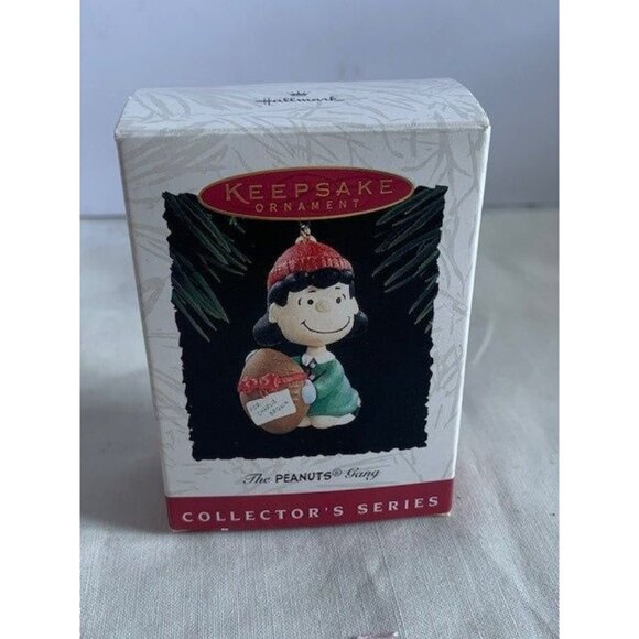 Hallmark Keepsake Lucy Ornament Peanuts Gang Christmas Display with Box 1994 - Picture 4 of 13